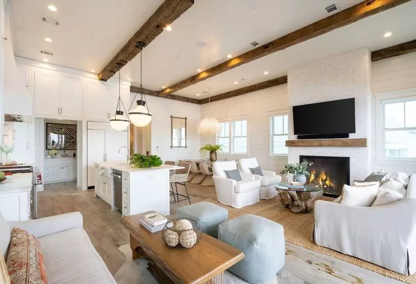 Marlin By Avantstay Beachfront Mansion W/ 10 Bdrs & Multiple Living Spaces & Kitchens!