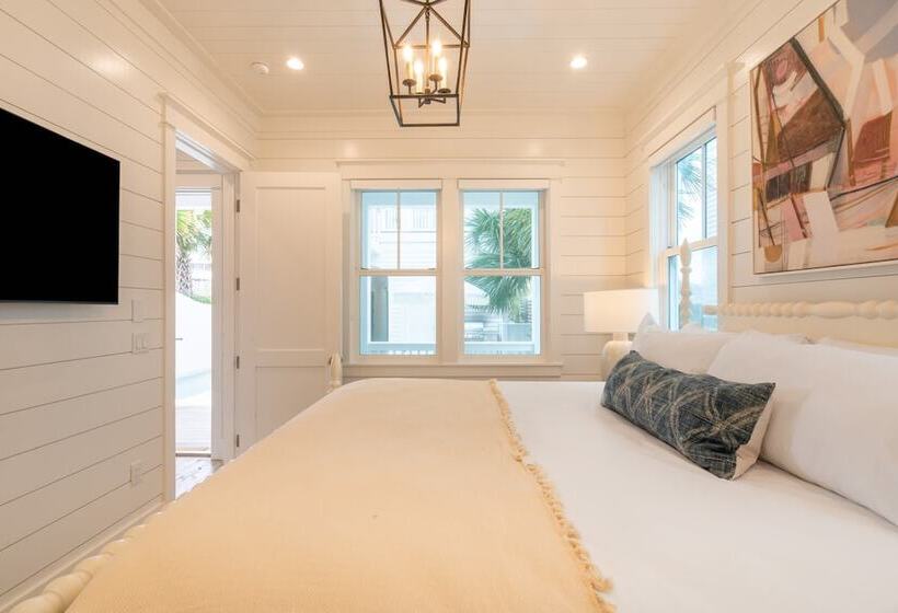 Marlin By Avantstay Beachfront Mansion W/ 10 Bdrs & Multiple Living Spaces & Kitchens!