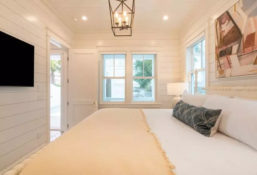 Marlin By Avantstay Beachfront Mansion W/ 10 Bdrs & Multiple Living Spaces & Kitchens!