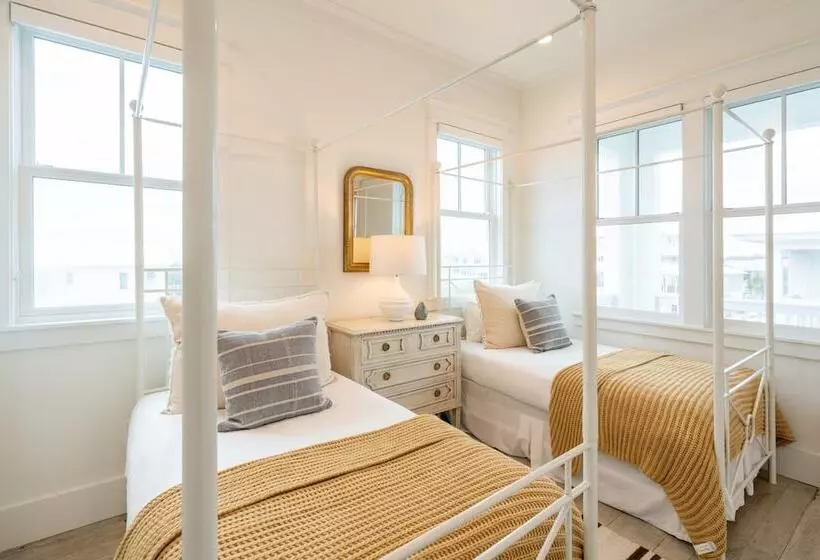 Marlin By Avantstay Beachfront Mansion W/ 10 Bdrs & Multiple Living Spaces & Kitchens!