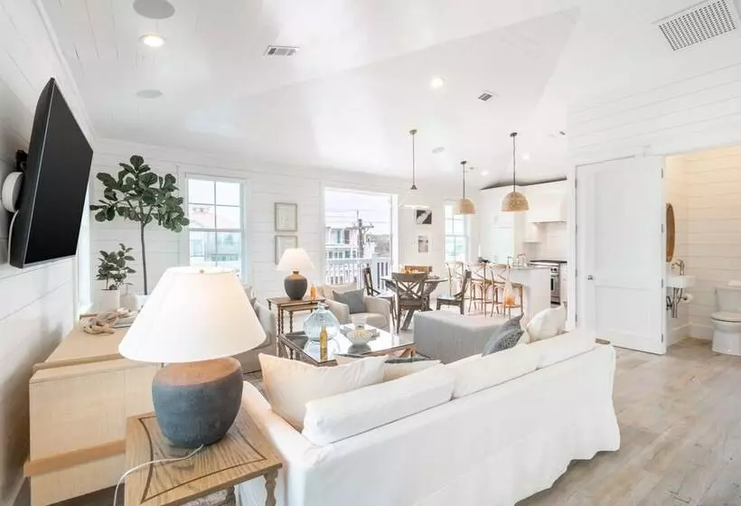 Marlin By Avantstay Beachfront Mansion W/ 10 Bdrs & Multiple Living Spaces & Kitchens!