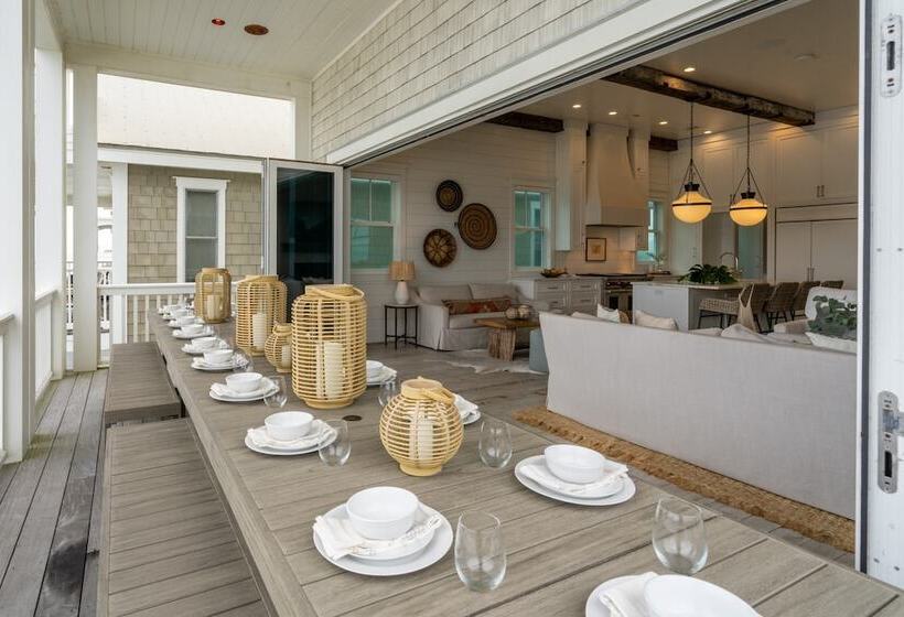 Marlin By Avantstay Beachfront Mansion W/ 10 Bdrs & Multiple Living Spaces & Kitchens!