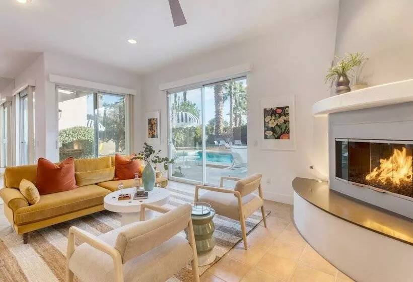 Painted Sand By Avantstayluxe Design In Coachella