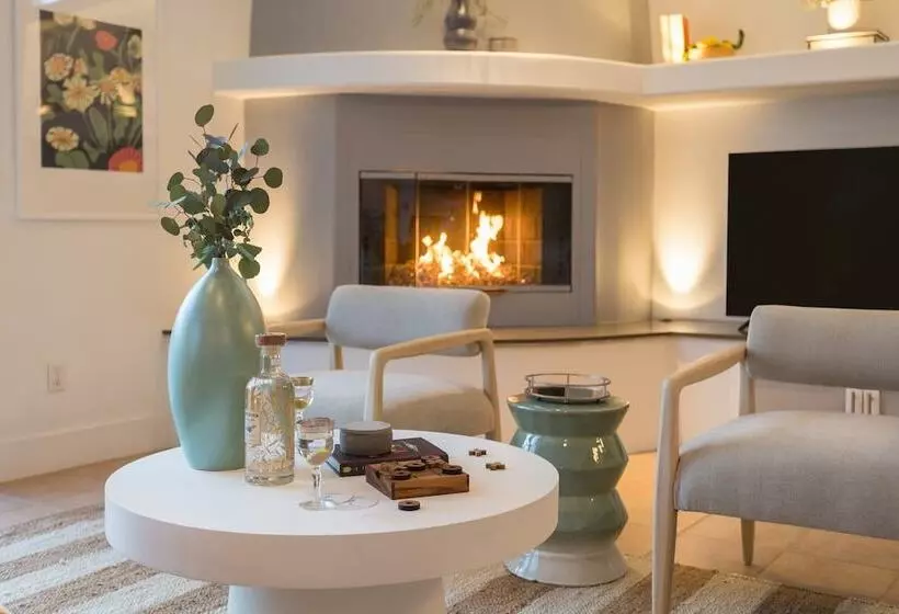 Painted Sand By Avantstayluxe Design In Coachella