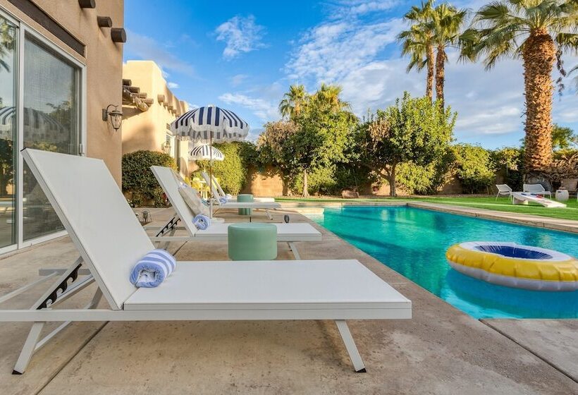 Painted Sand By Avantstayluxe Design In Coachella