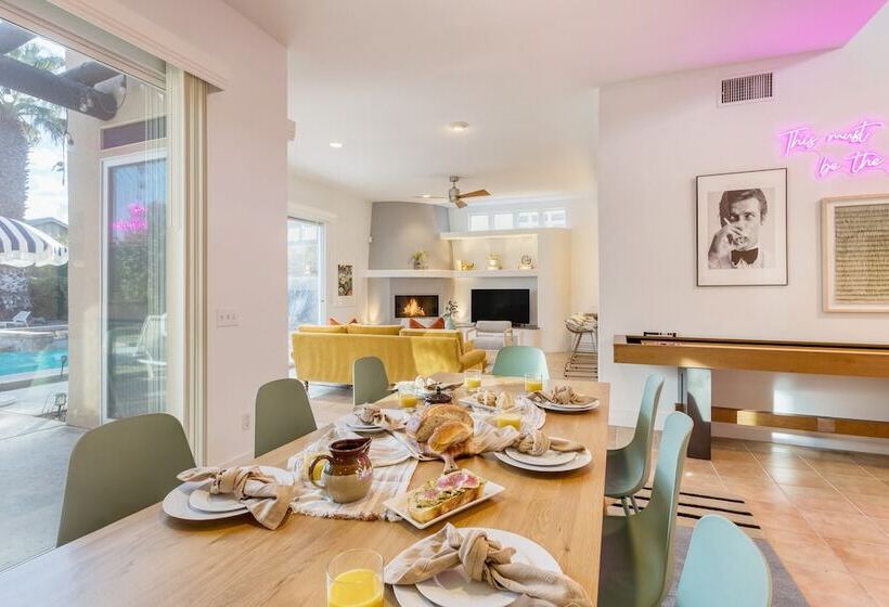 Painted Sand By Avantstayluxe Design In Coachella