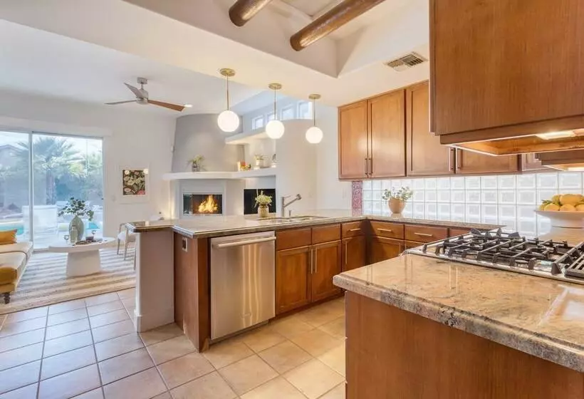 Painted Sand By Avantstayluxe Design In Coachella