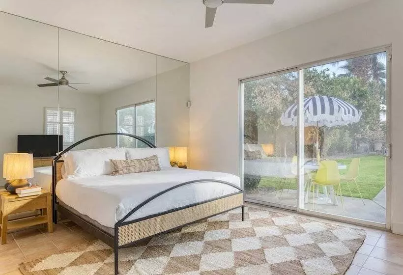 Painted Sand By Avantstayluxe Design In Coachella