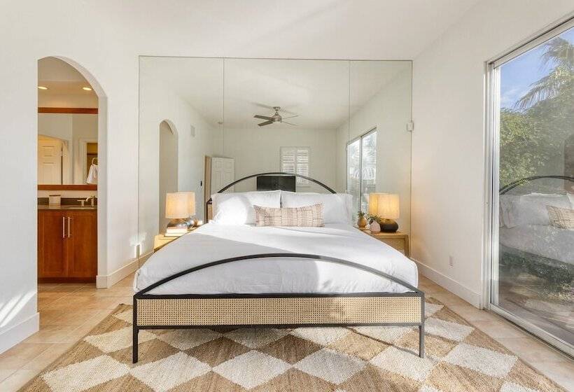 Painted Sand By Avantstayluxe Design In Coachella