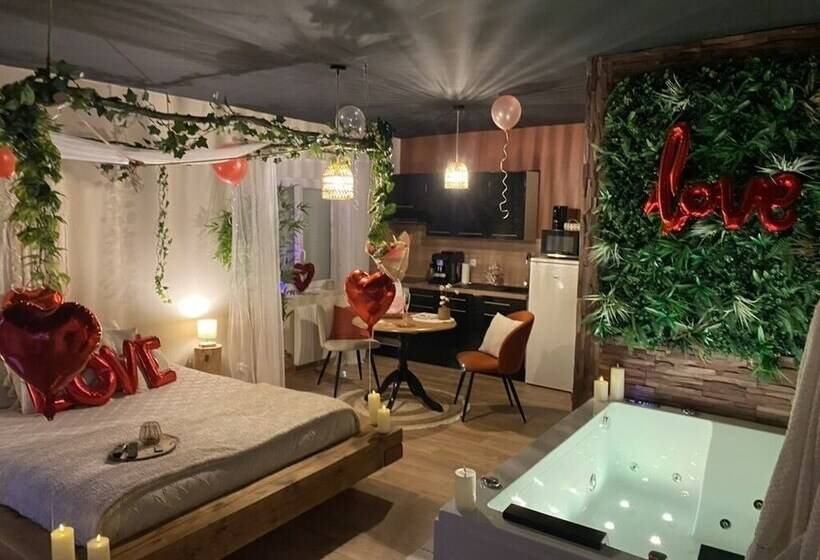 פנסיון Hors Du Temps