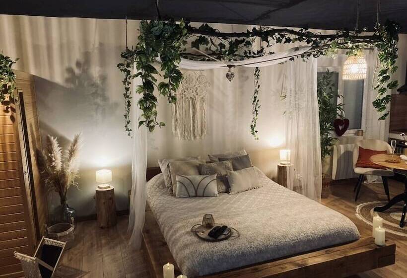 פנסיון Hors Du Temps