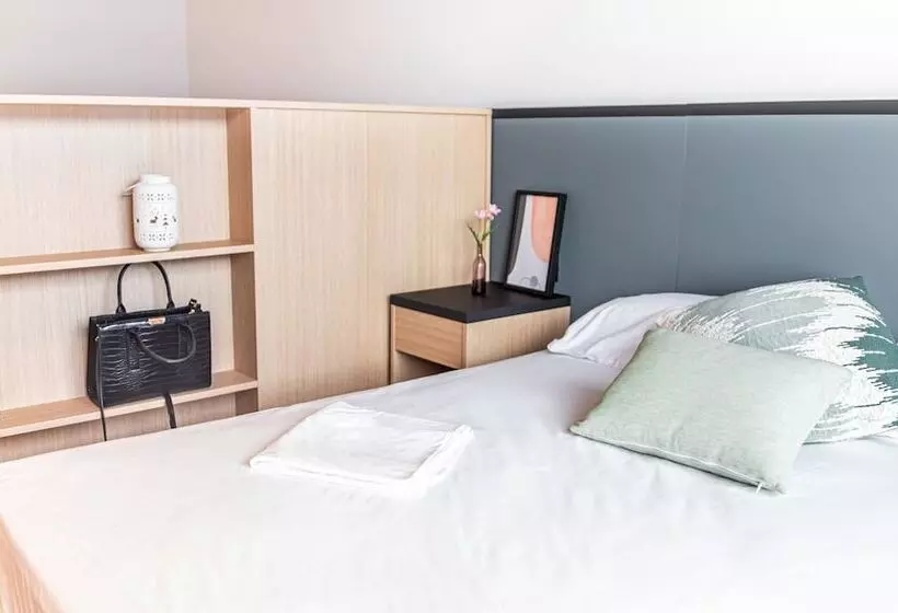 Residenssi Atenea Living