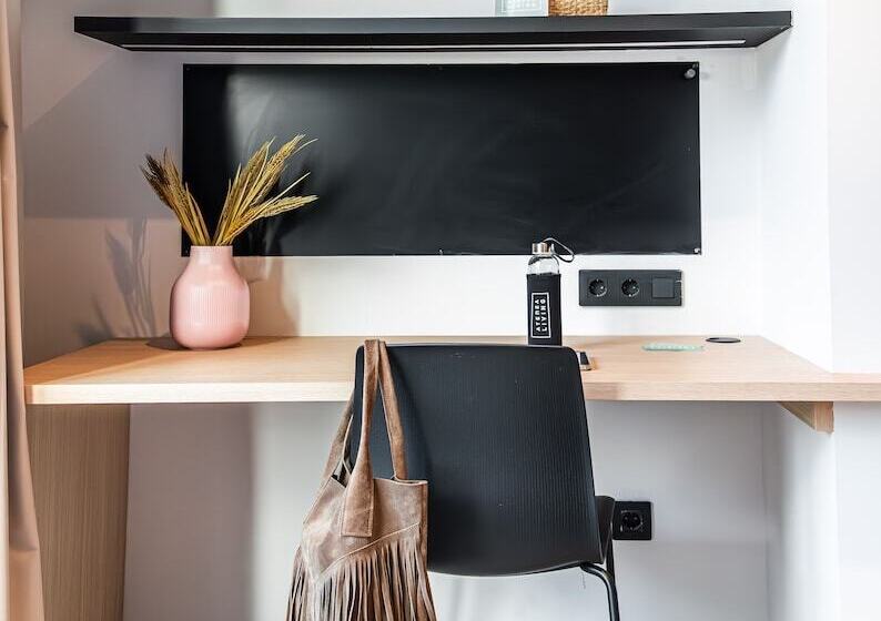 اقامتگاه Atenea Living