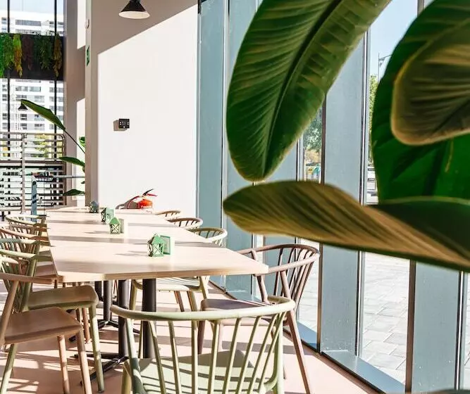 Residenssi Atenea Living