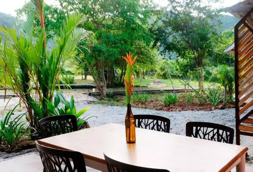 Hotelli Bamboo Cottage Langkawi