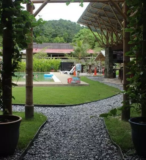 Hotelli Bamboo Cottage Langkawi