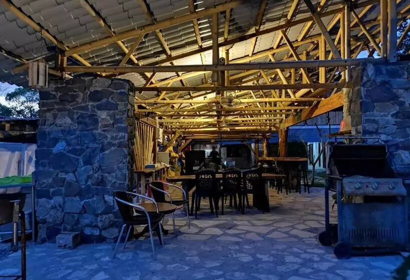 Hotelli Bamboo Cottage Langkawi