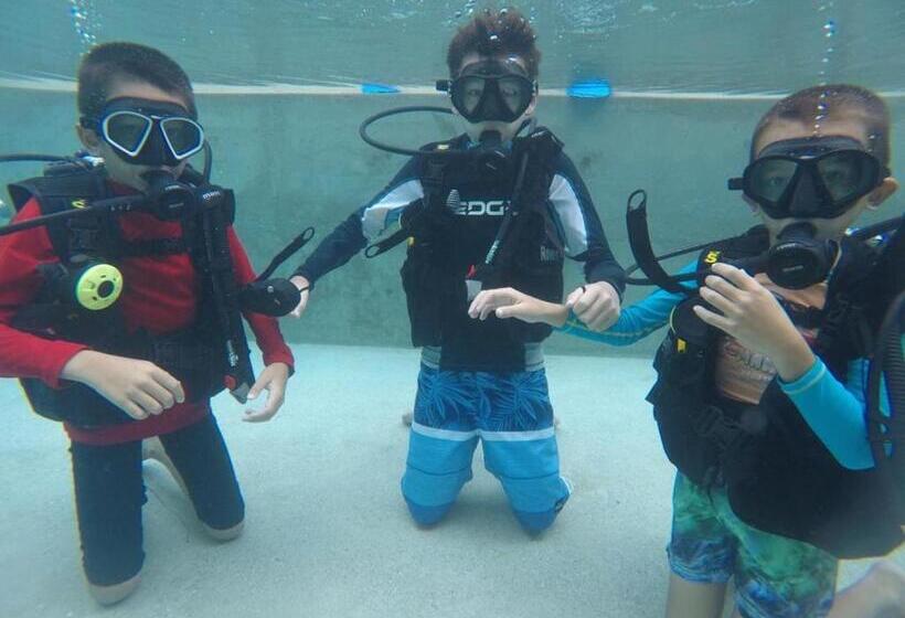 호텔 Bamboo Cottage Langkawi