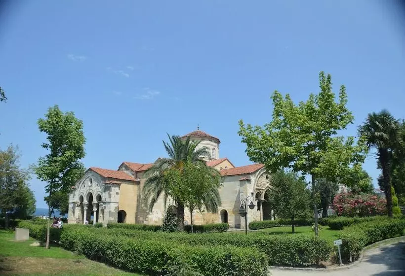 Hotelli Sera Lake Center