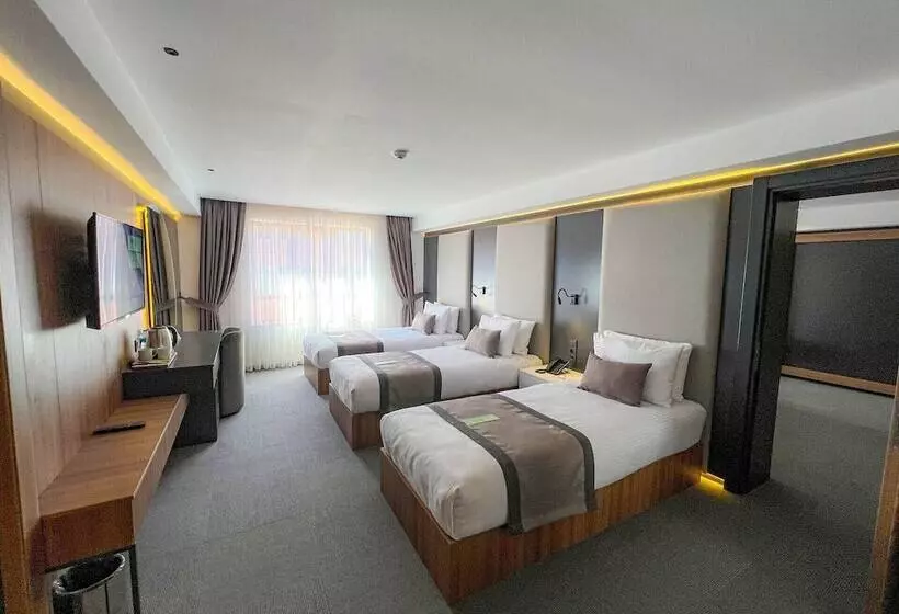 Hotelli Sera Lake Center