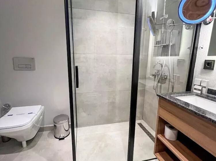 Hotelli Sera Lake Center