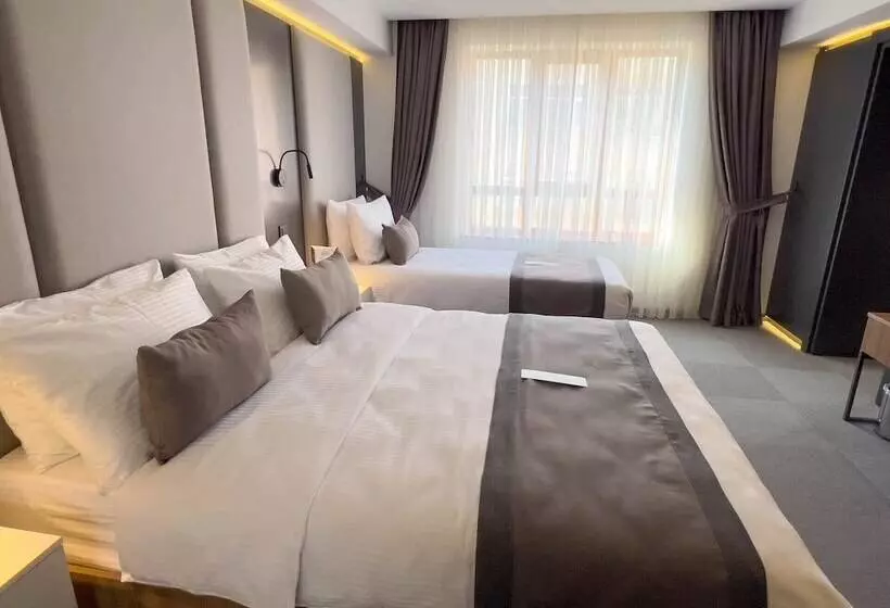 Hotelli Sera Lake Center