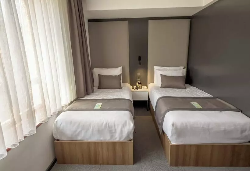 Hotelli Sera Lake Center