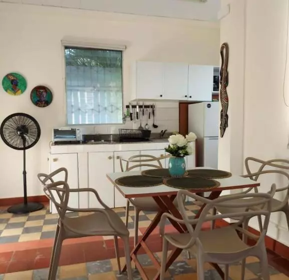ベッドアンドブレックファースト Casa Congo & Casa Rayo Verde   Restaurante   Galeria De Arte