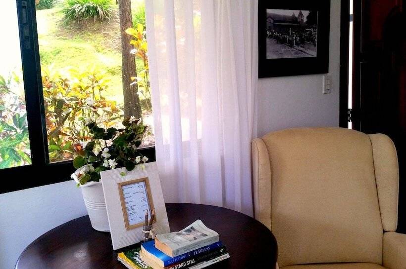 تختخواب و صبحانه Villa Celeste Estate