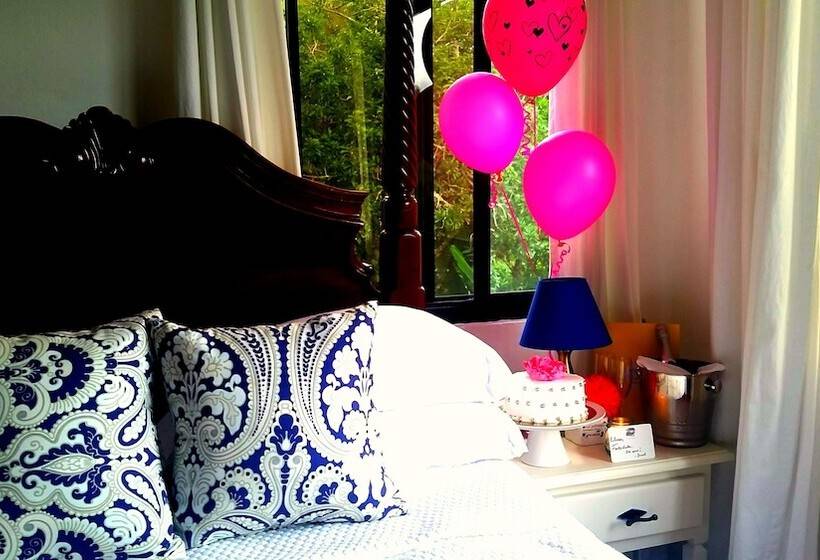 تختخواب و صبحانه Villa Celeste Estate