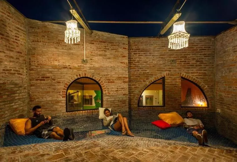 Del Barcito Hostel And Suites