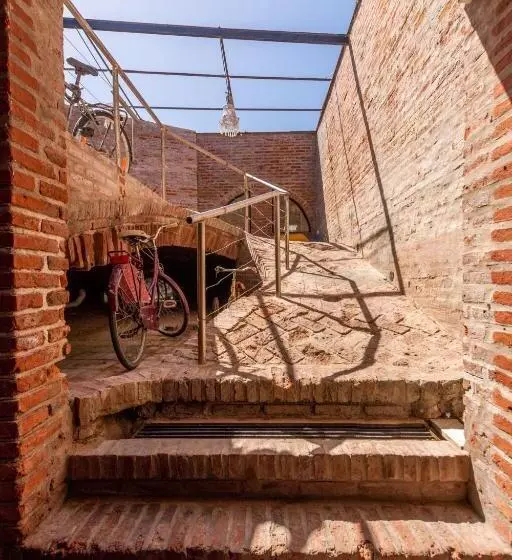 Del Barcito Hostel And Suites