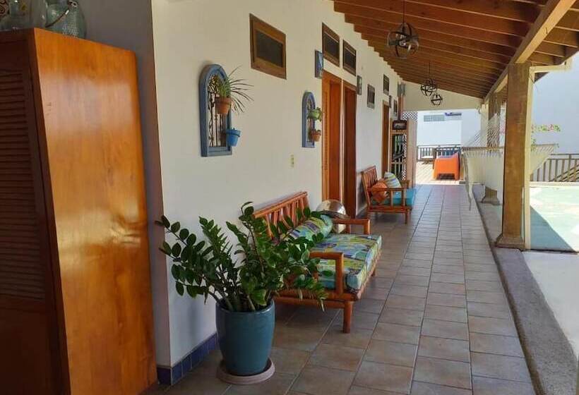 هتل Cesar Mariscos