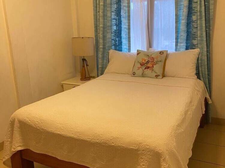 هتل Cesar Mariscos