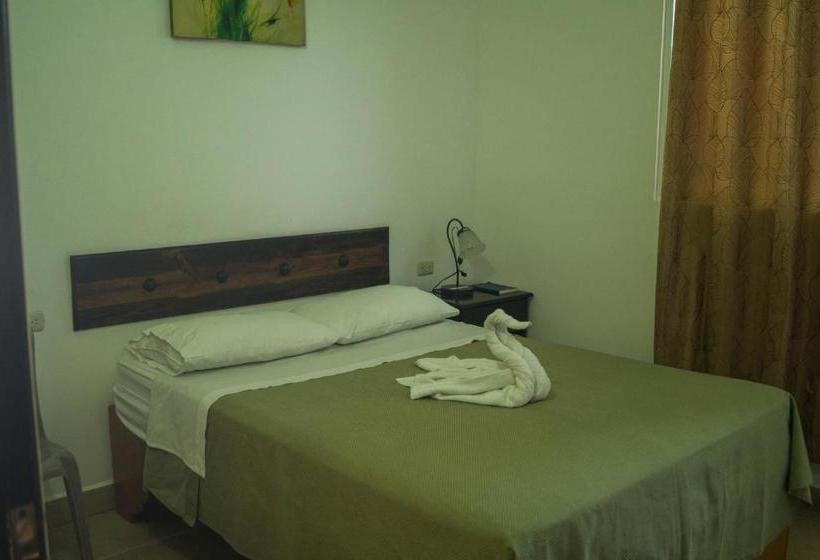 هتل Explore Lodge