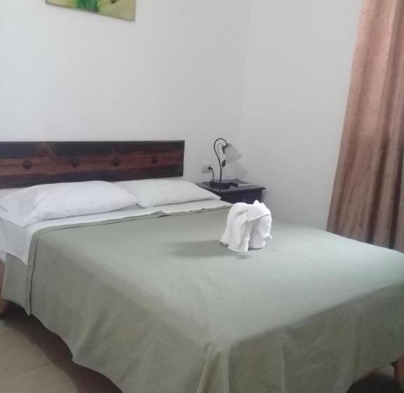 هتل Explore Lodge