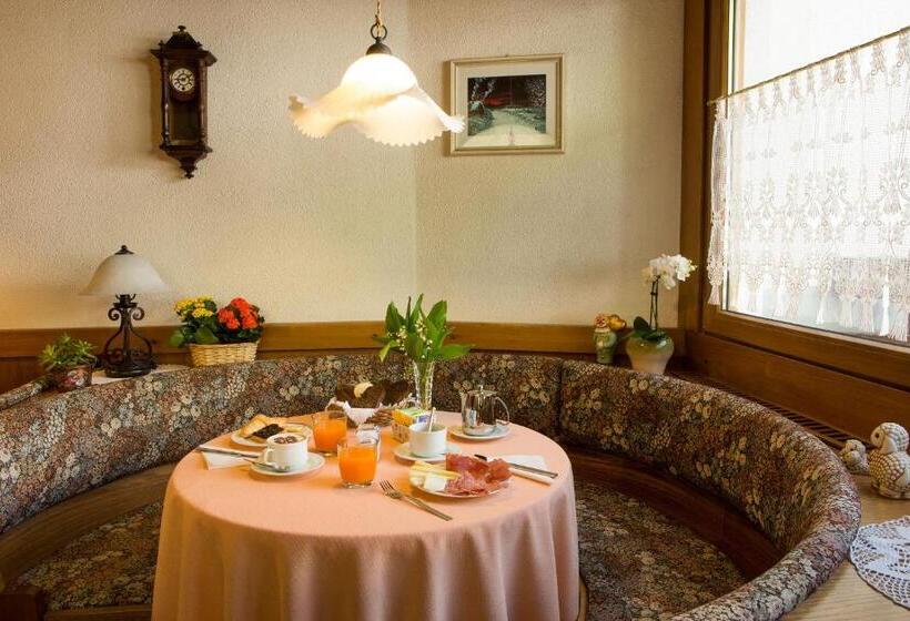 هتل Garnì Ai Serrai