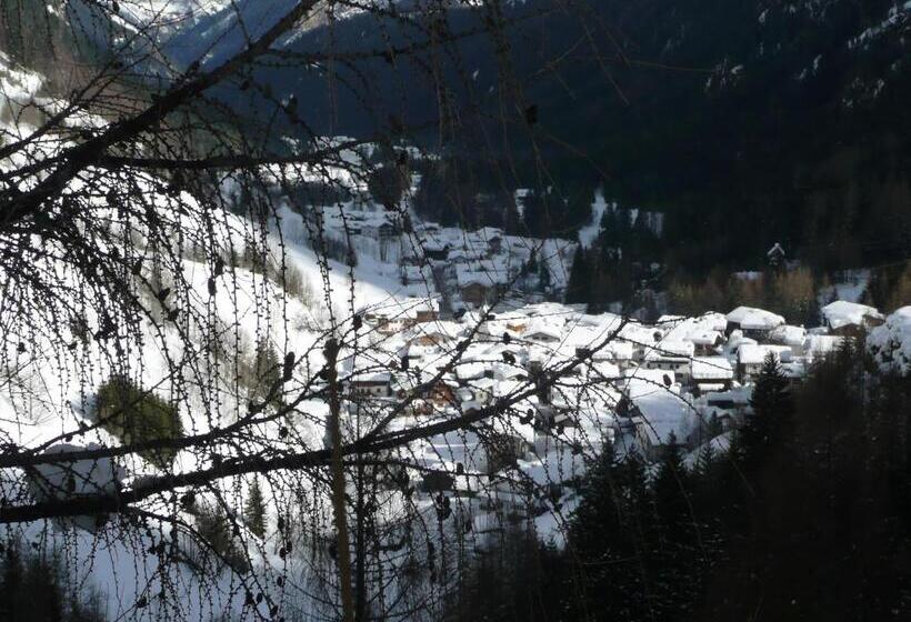 هتل Garnì Ai Serrai