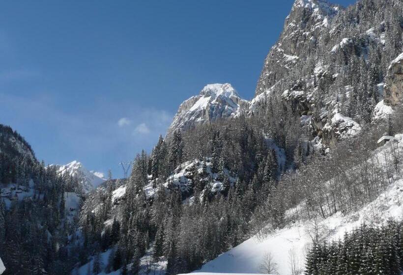 هتل Garnì Ai Serrai