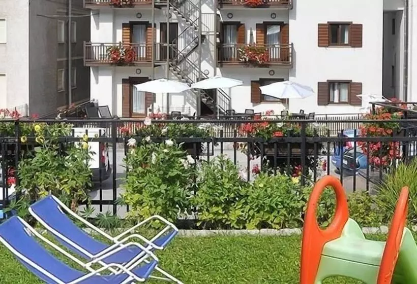 ホテル Italia