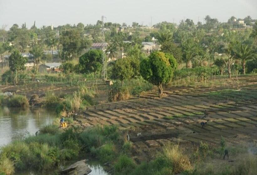 فندق Marie Antoinette Kara