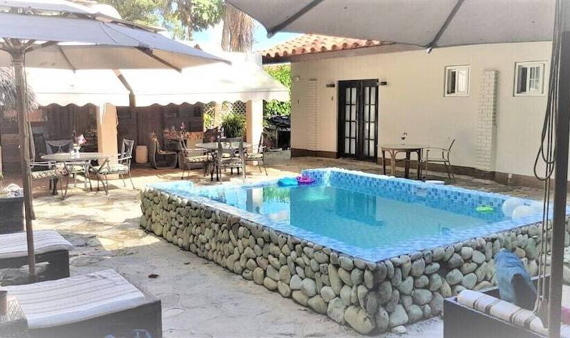 בית מלון כפרי Perla Real Inn