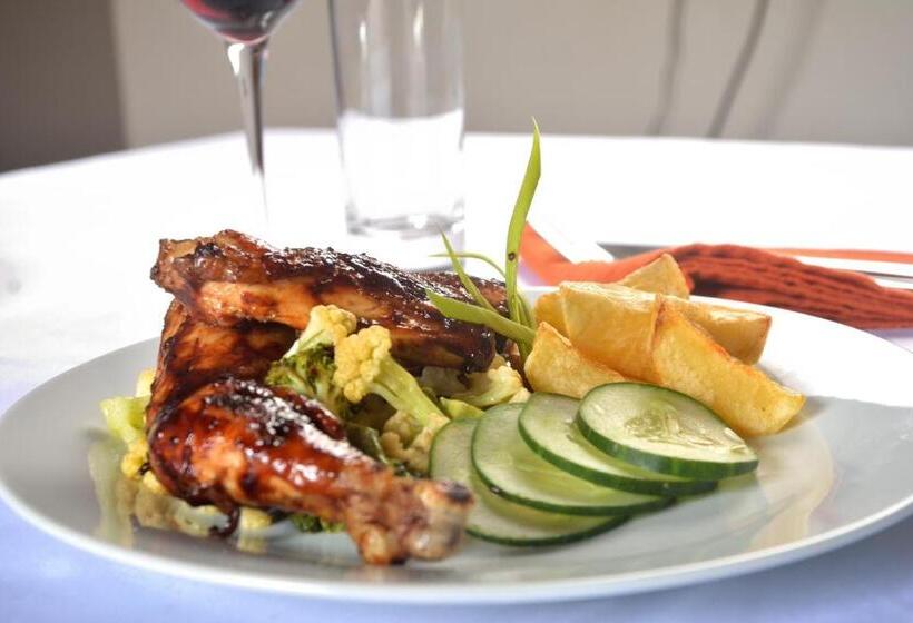 Hotell Triniti Airport