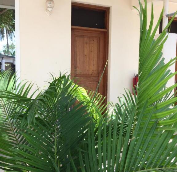 Hotell Triniti Airport