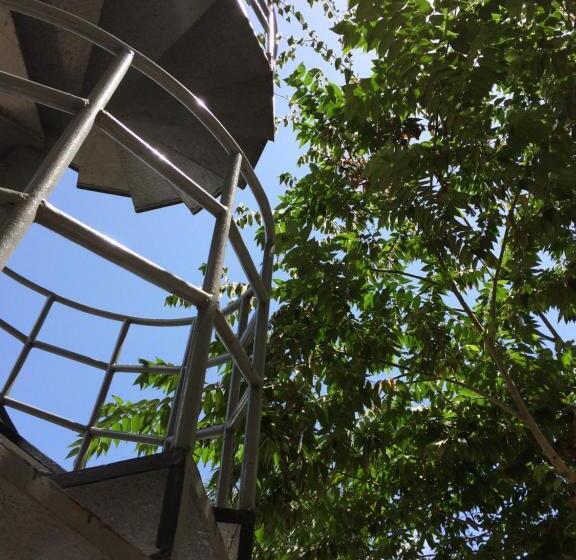 Hotell Triniti Airport