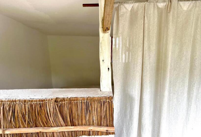 Курорт Jambiani White Sands Bungalows