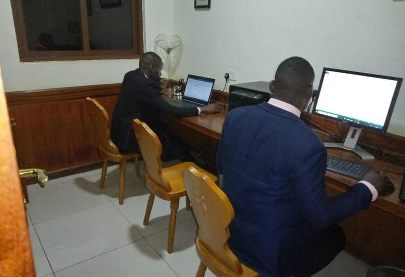 Shangri La Hotel Muyenga