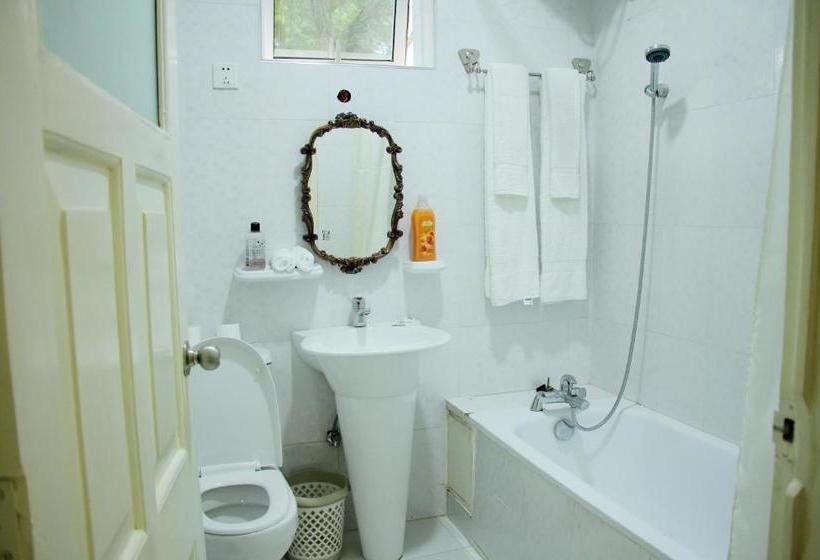 Shangri La Hotel Muyenga