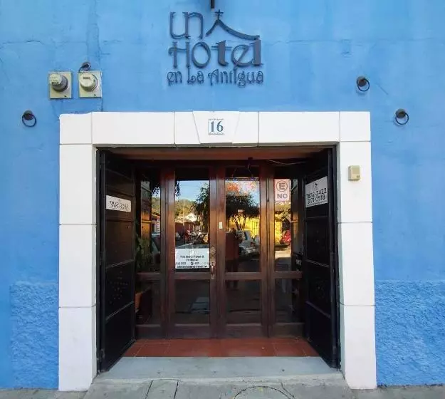 هتل Chilero Y Café
