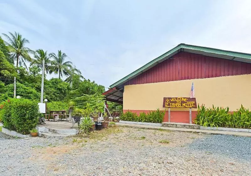 Oyo 90618 D'tahan Motel Taman Negara